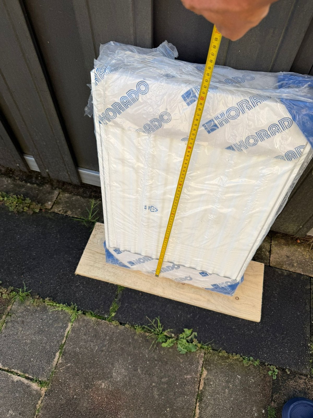 Nieuwe Korado radiator wit type 22 (60 hoog x 40 breed), Ophalen, Nieuw, Radiator, 30 tot 80 cm