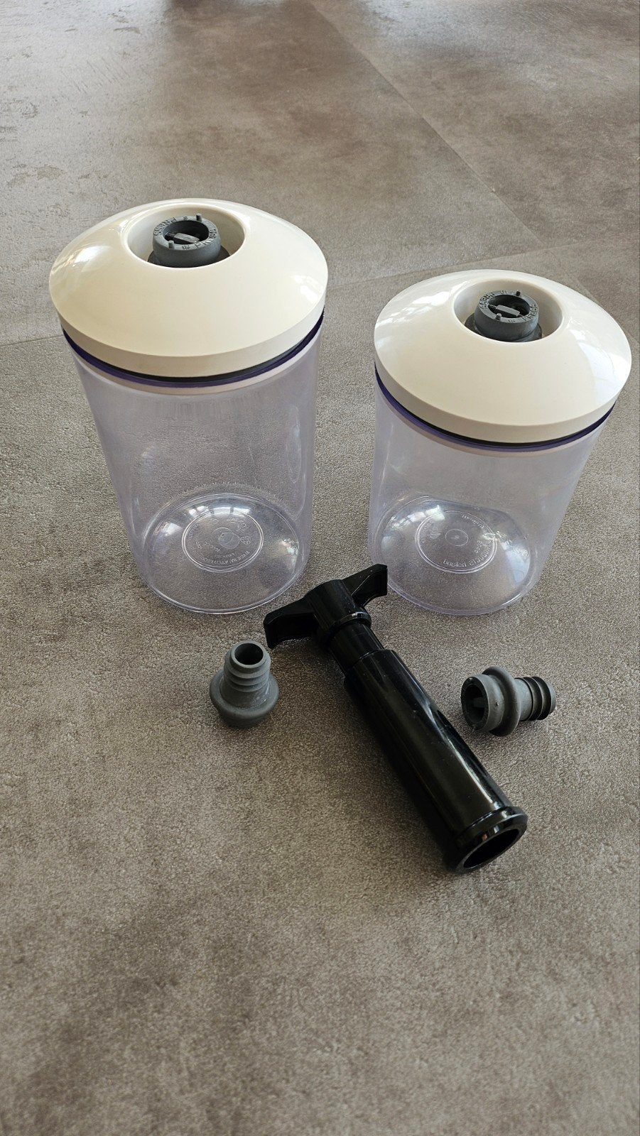 Vacu Vin vacuümpotten 750cc en 1000cc met pomp, Gebruikt, Kunststof, Ophalen of Verzenden, Voorraadpot