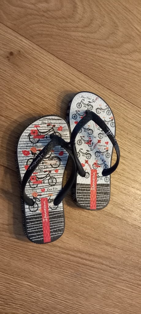 Ipanema zwarte teenslippers maat 23/24 ., Kinderen en Baby's, Meisje, Nieuw, Ophalen of Verzenden, Ipanema