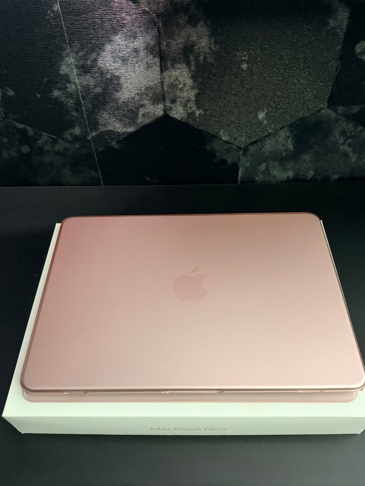 Macbook Neo Blush/Blos