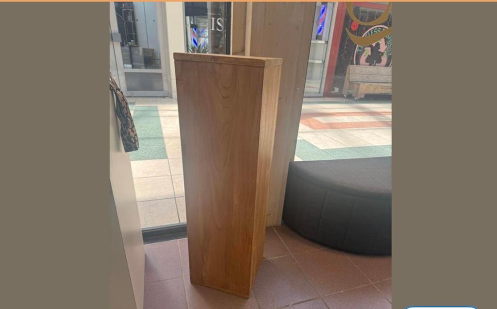 Display Zuil en een groot presentatie blok, Ophalen, Gebruikt