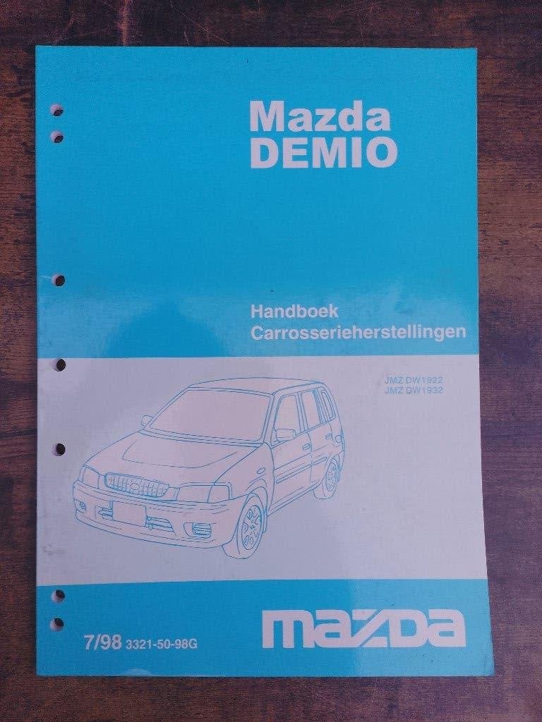 Mazda Demio dealer werkplaatsboek Carrosserie 1998, Ophalen of Verzenden, Gelezen, Mazda
