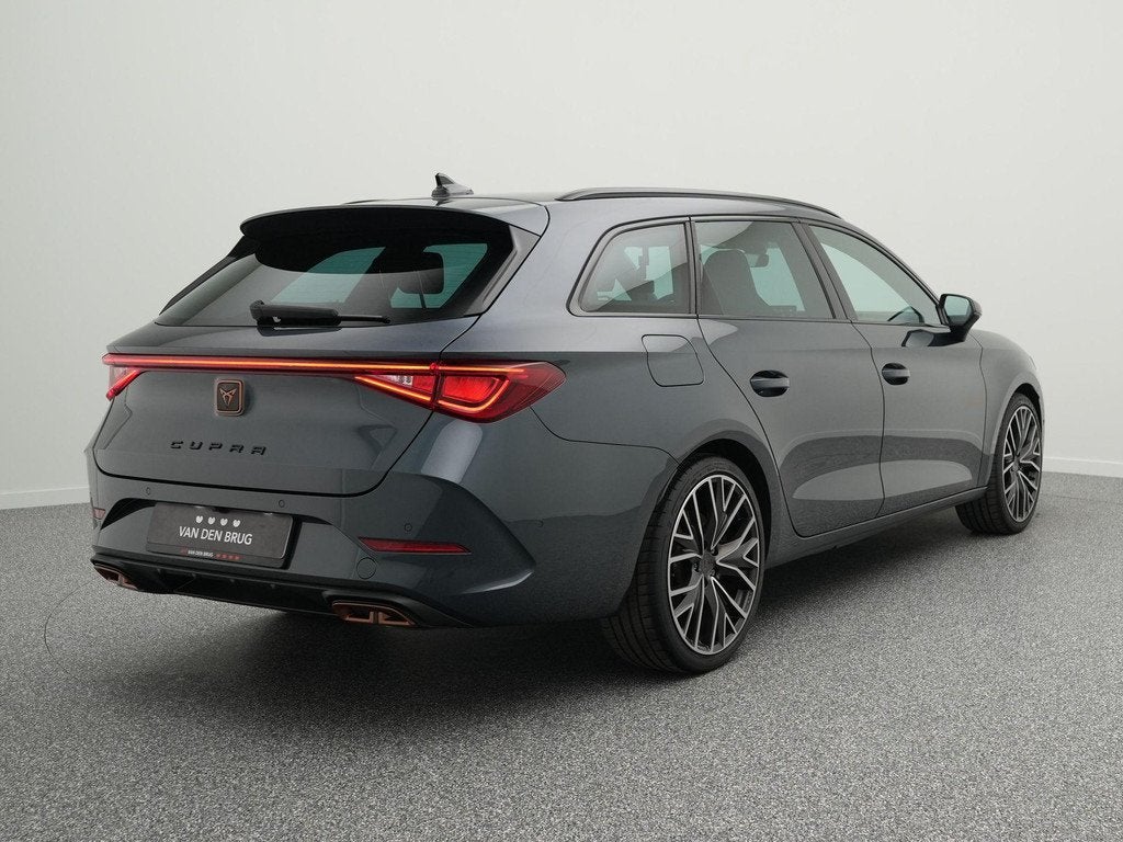 CUPRA Leon Sportstourer 1.4 e-Hybrid 245pk VZ | Dynamic chas, Auto's, Cupra, Stof, Gebruikt, 4 cilinders, Hybride Elektrisch/Benzine