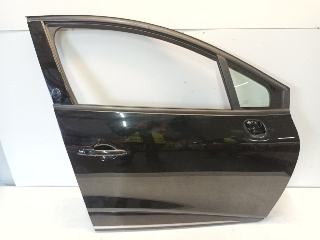 Portier rechts voor Renault Clio, Onderdelen@venauto.nl, Van der Ven Autorecycling B.V., Gebruikt, Ettenseweg 76, 4706 PB Roosendaal, The Netherlands