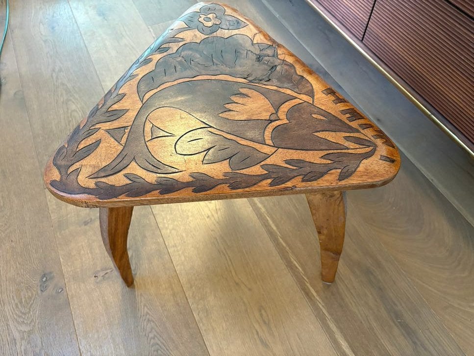 Bijzettafel hout handmade in Haïti, Huis en Inrichting, Ophalen, Minder dan 45 cm, Minder dan 55 cm, Gebruikt