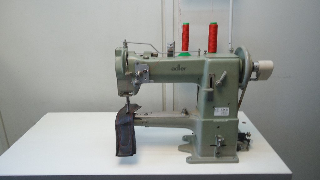 Industrie Naaimachine Adler vrije arm 3VoudigTranspor(69), Overige merken, Gebruikt, Ophalen of Verzenden, Naaimachine