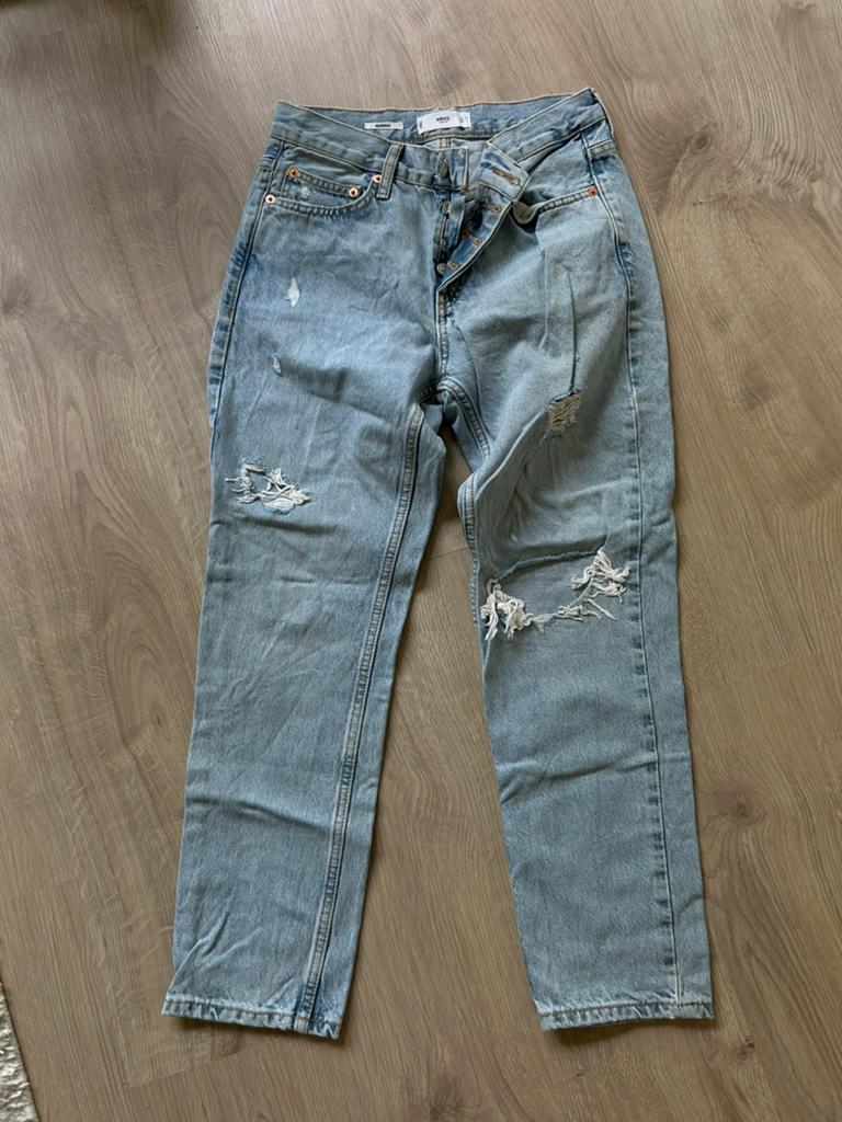 Mango boyfriend jeans ripped 36 zgan, Verzenden, Zo goed als nieuw, Blauw, W28 - W29 (confectie 36)