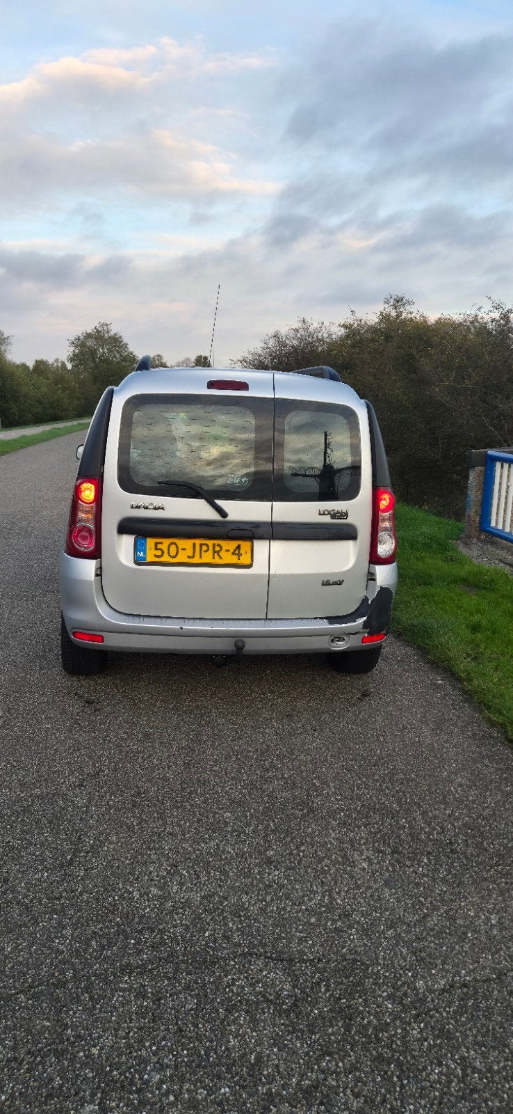 Dacia Logan 1.6 16V MCV 77KW 5P 2009 Grijs, Auto's, Stof, 4 cilinders, 635 kg, Logan