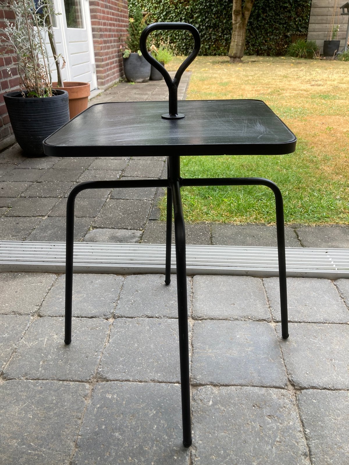 Bijzettafel zwart, Huis en Inrichting, Tafels | Bijzettafels, Minder dan 55 cm, Gebruikt, Metaal of Aluminium, Rond