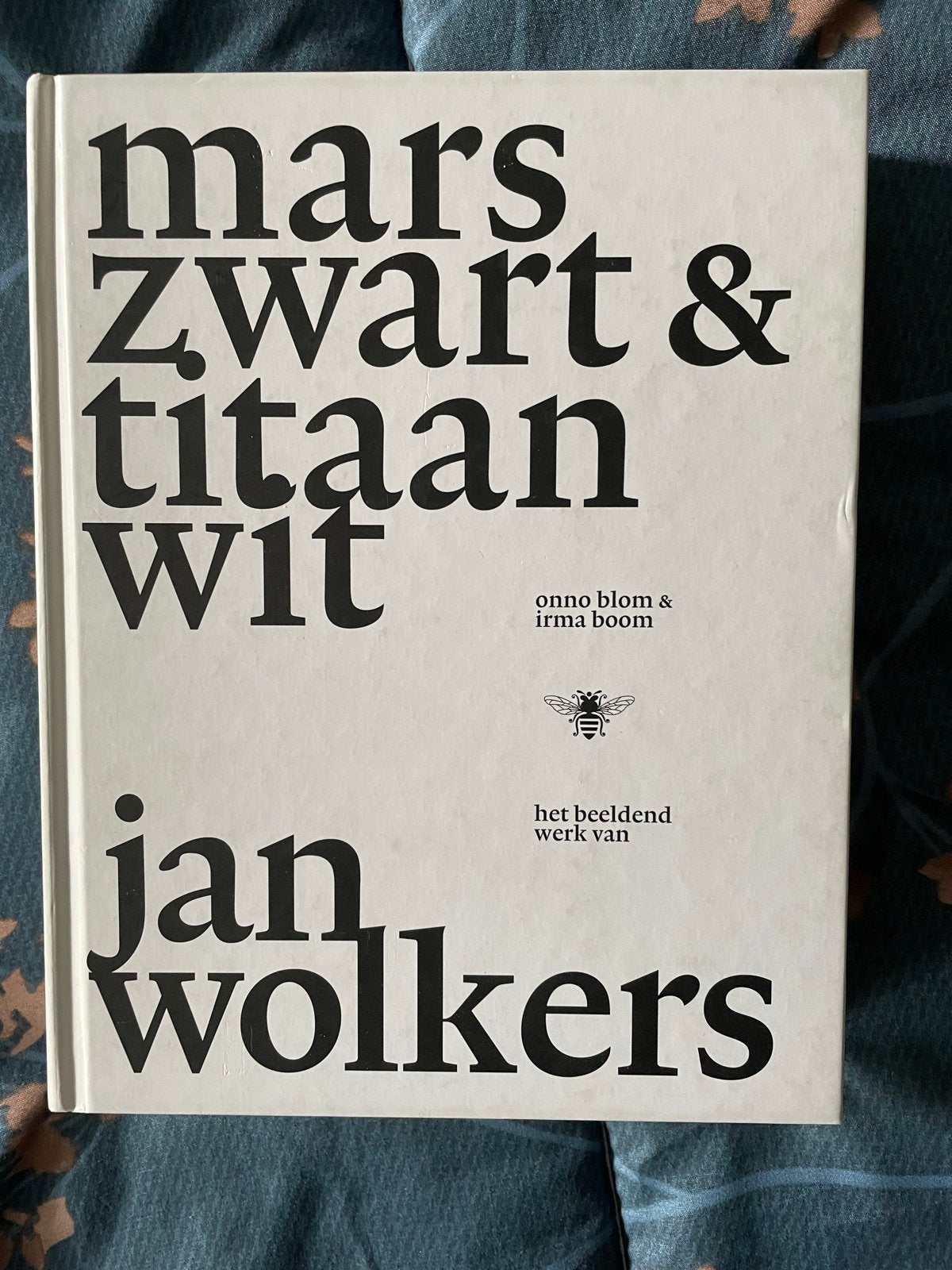 Mars Zwart & Titaan Wit: Het Beeldend Werk van Jan Wolkers, Ophalen of Verzenden, Gelezen, Overige onderwerpen