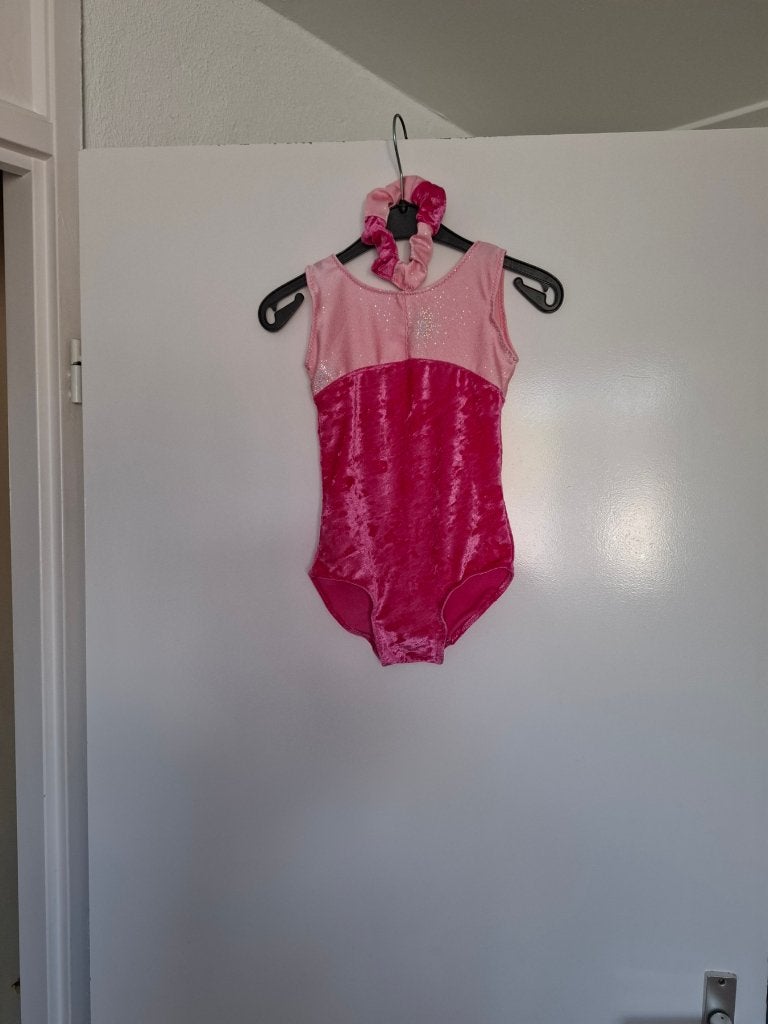 Nieuw!1 Turnpakje maat 86-92, Nieuw, Ophalen of Verzenden, Roze, Kleiner dan kindermaat 122