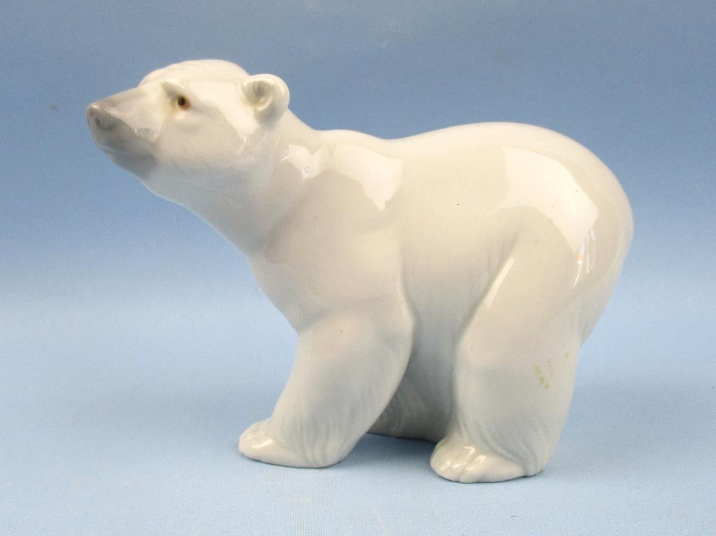 lladro Spain ijsbeer porselein beeldje, Verzamelen, Beelden en Beeldjes, Ophalen of Verzenden, Zo goed als nieuw, Dier