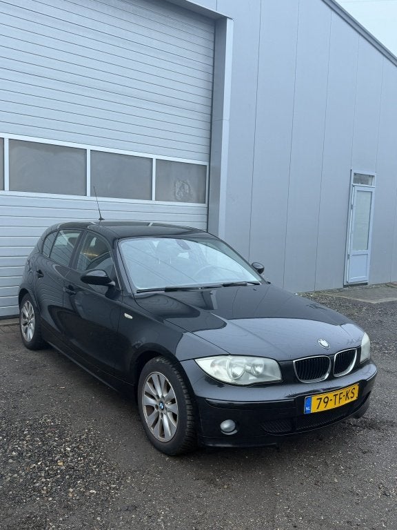 BMW 1-serie 116i High Executive (bj 2006), 1596 cc, Achterwielaandrijving, Gebruikt, 4 cilinders
