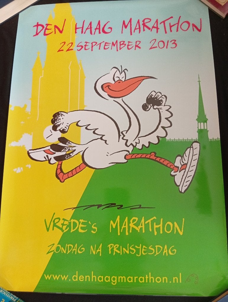 Poster Marnix Rueb 2013  Vredesmarathon Den Haag, Rechthoekig Staand, Deurposter of groter, Ophalen of Verzenden, Zo goed als nieuw