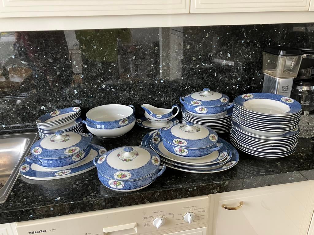 Engels servies Yang Tse Newport Pottery, Ophalen