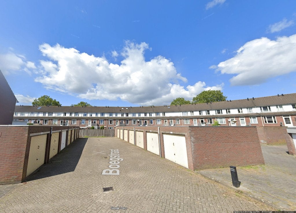 Garagebox te huur binnen de Ring in Eindhoven, in Strijp, Ophalen, Gebruikt