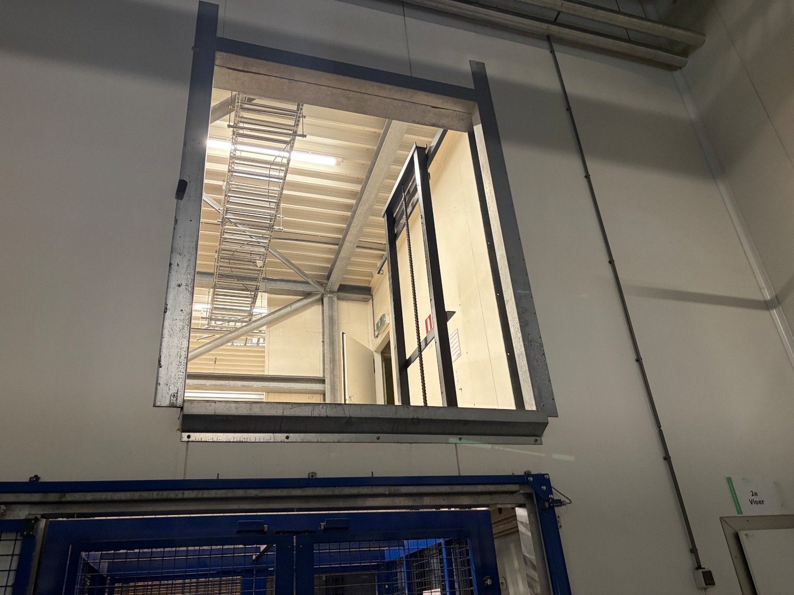 Gebruikte entresolvloer 380m2 met trap en lift, Ophalen, Ntb, Ntb, Ntb