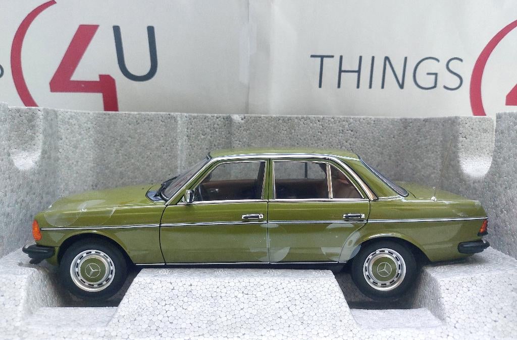 Norev 1:18 Mercedes-Benz 200 W123 cactus groen nieuw, Hobby en Vrije tijd, Modelauto's | 1:18, Ophalen of Verzenden, Nieuw, Auto