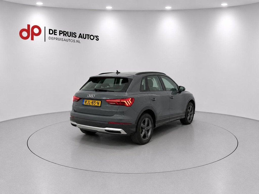 Audi Q3 35 TFSI S edition Apple Carplay Trekhaak Led Koplamp, Auto's, Audi, 15 km/l, 4 cilinders, 1505 kg, Leder en Stof