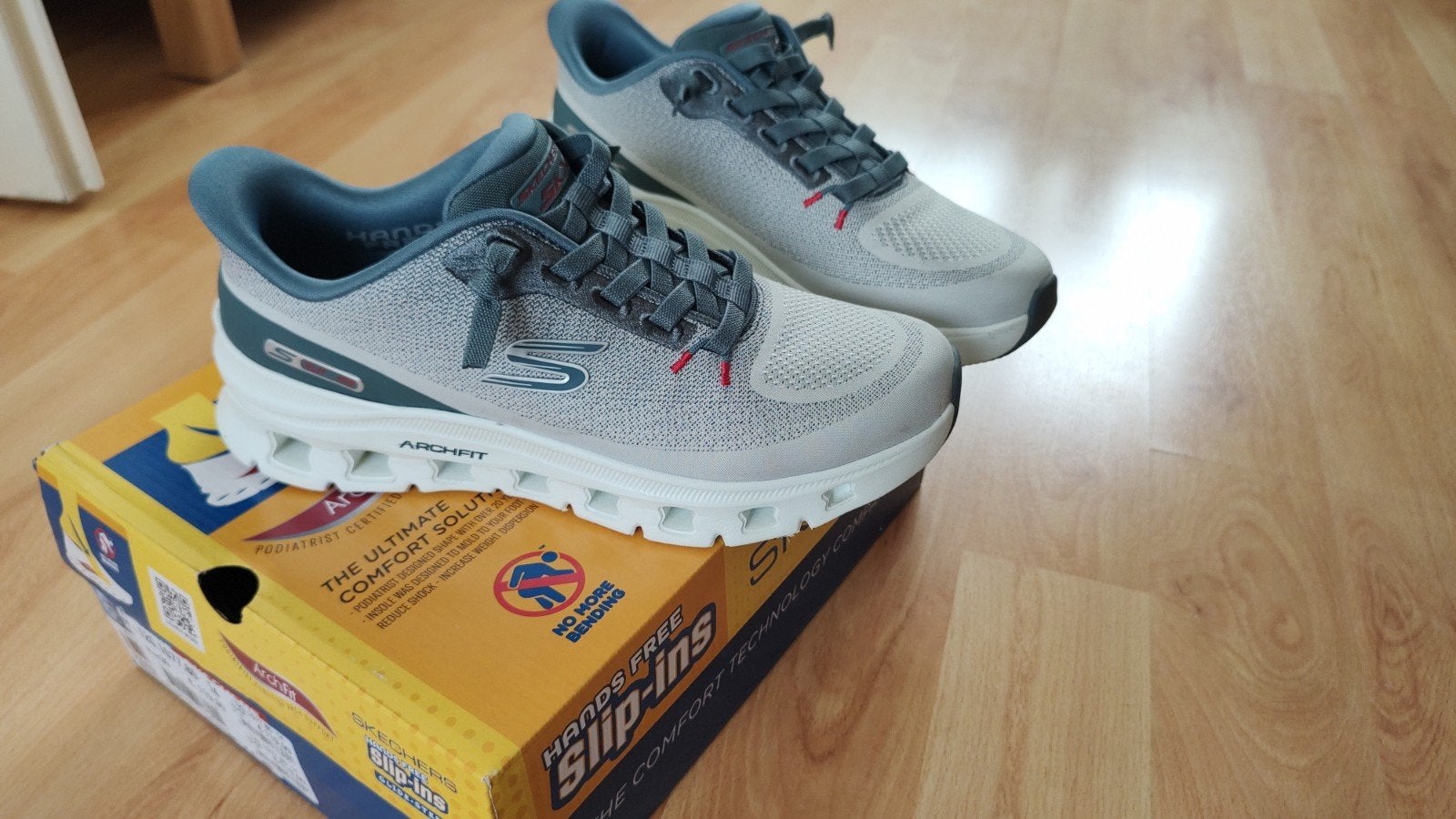 Skechers Arch fit SKX / als nieuw! / 2x gedragen...., Wit, Nieuw, Ophalen of Verzenden, Sneakers of Gympen