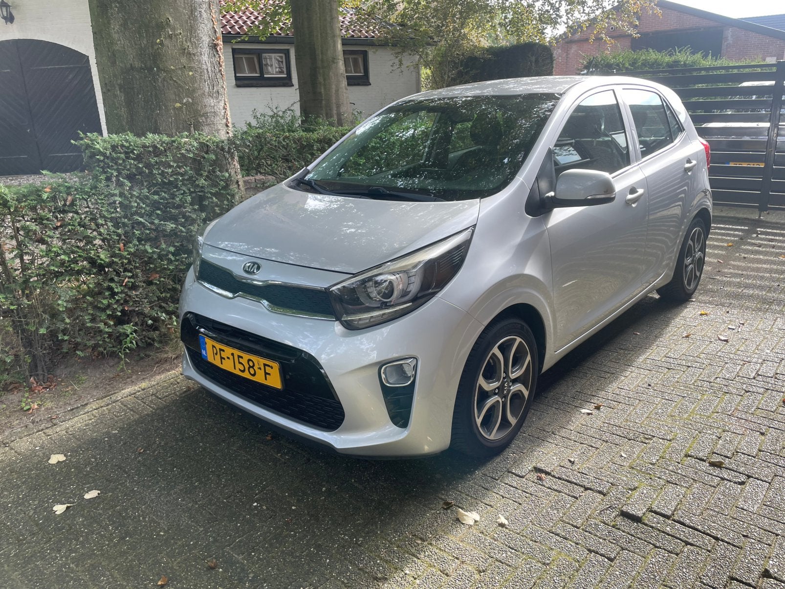 Kia picanto first edition nb 2017 lichte rijdbare schade, Ophalen, Wit, Benzine