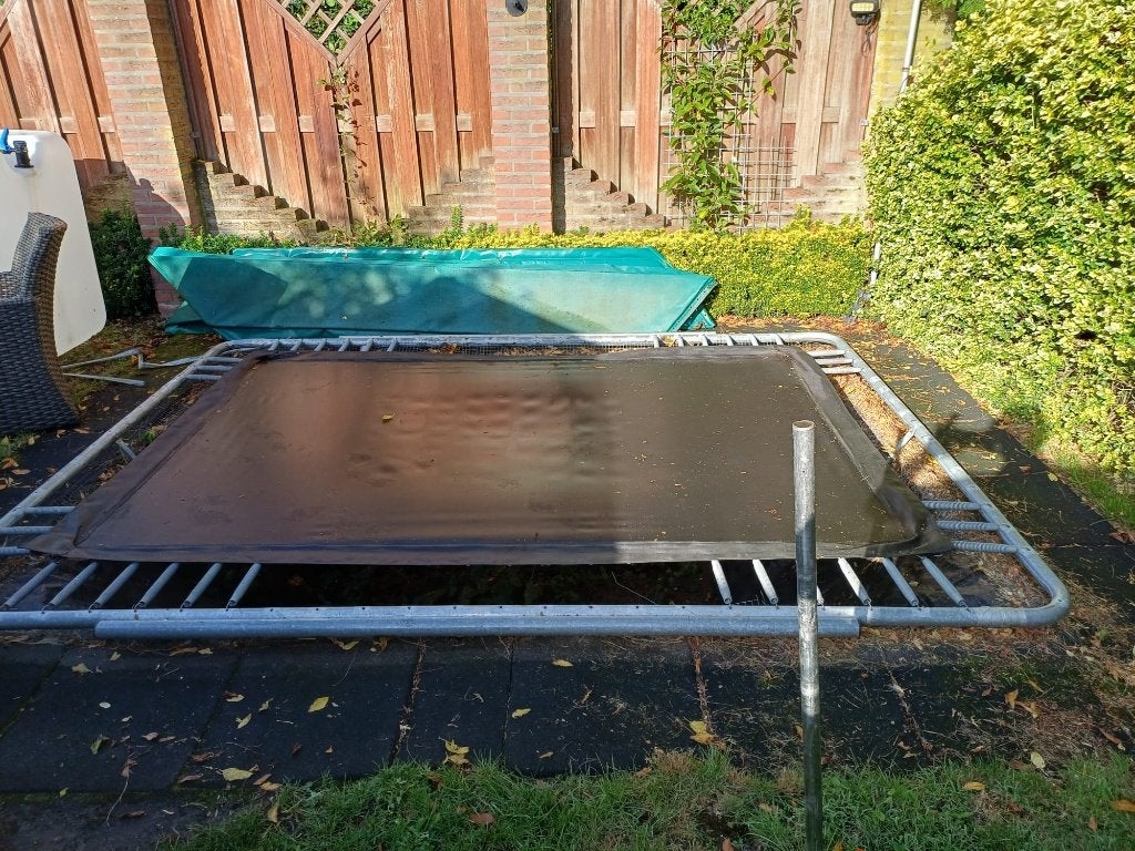 Trampoline, Ophalen, Gebruikt