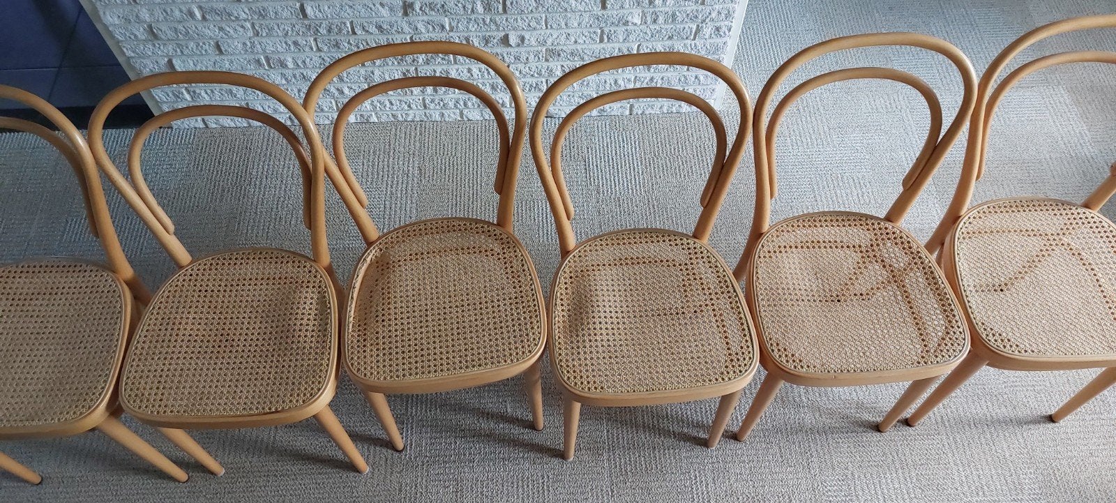 Zes Thonet stoelen, rieten zitting moet vervangen worden, Huis en Inrichting, Stoelen, Ophalen, Gebruikt, Bruin, Hout