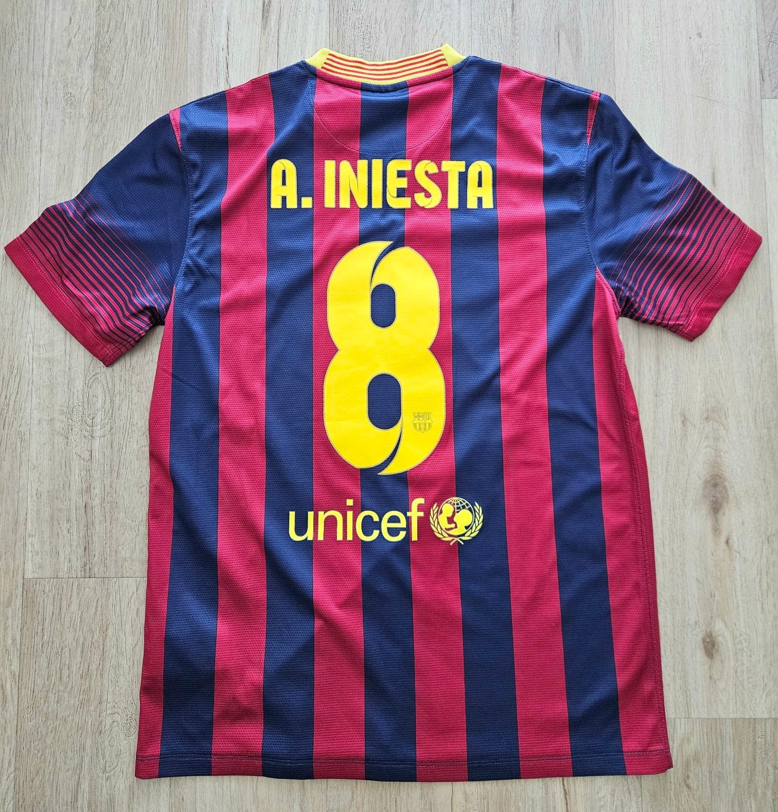 FC Barcelona voetbalshirt Iniesta (M), Ophalen of Verzenden, Zo goed als nieuw, Buitenlandse clubs, Shirt