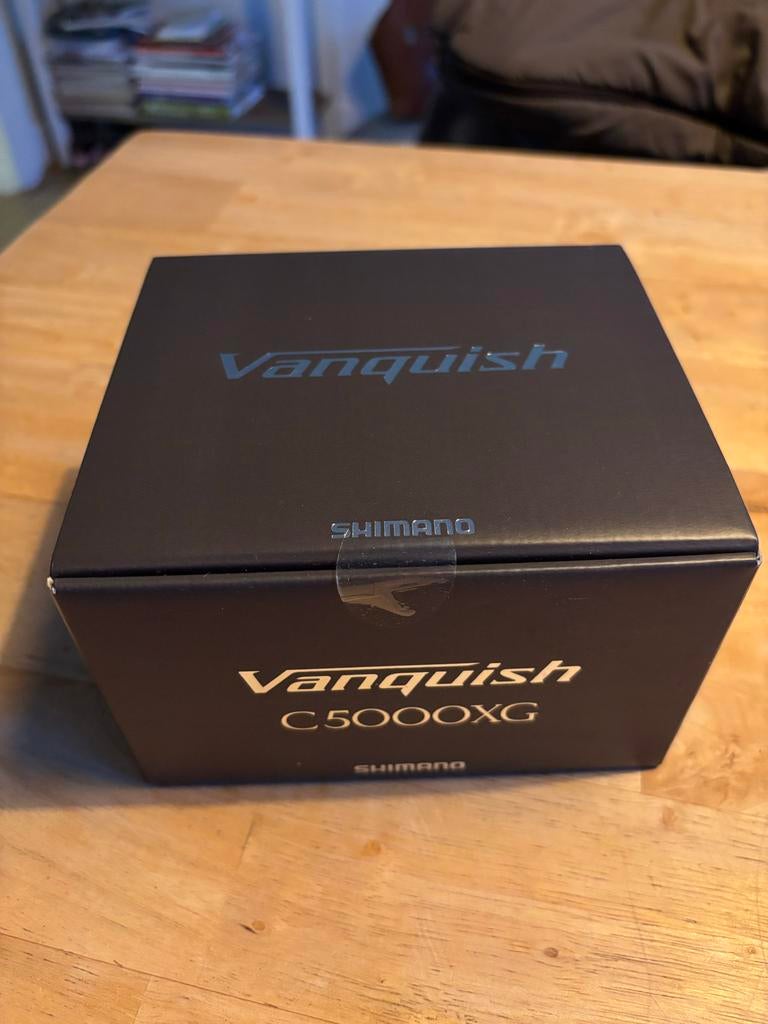 Shimano Vanquish C5000XG - Nieuw in originele verpakking, Ophalen, Zo goed als nieuw, Molen