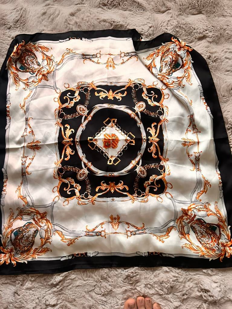 Nieuwe luxe sjaal sjaaltje scarf zijde 70x70cm, Kleding | Dames, Mutsen, Sjaals en Handschoenen, Ophalen of Verzenden, Zo goed als nieuw