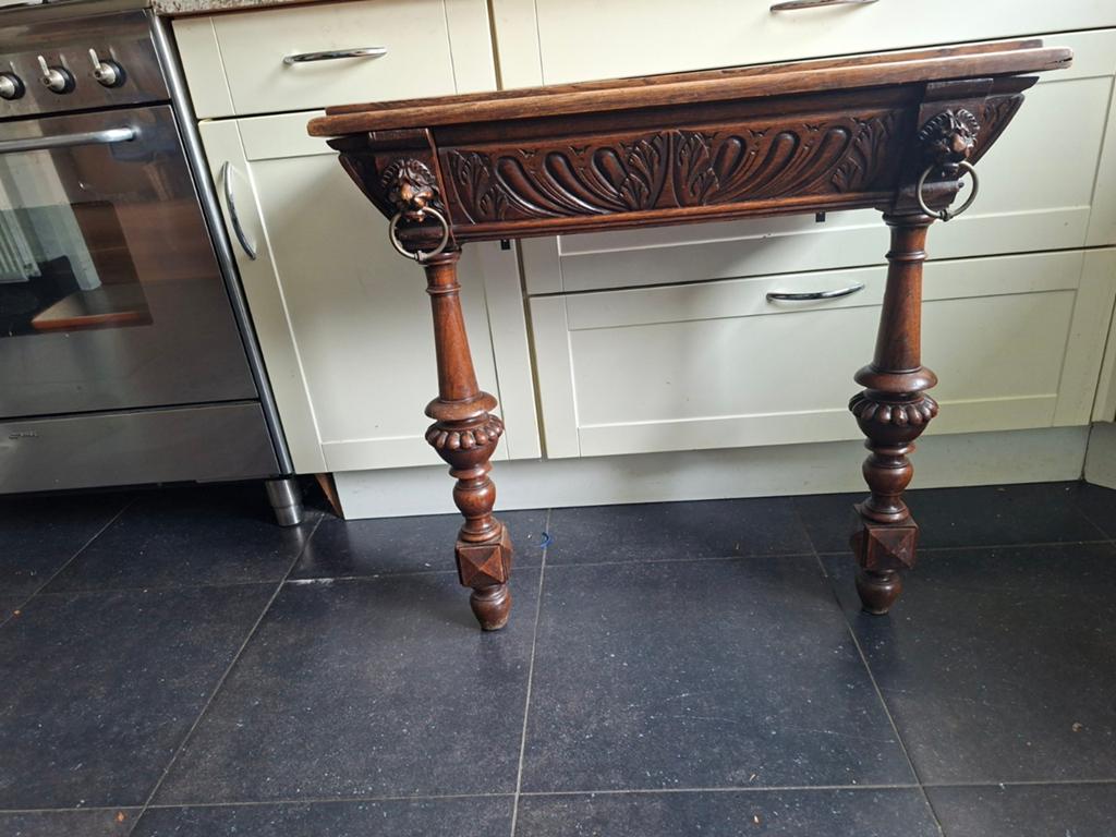 Antieke houten console tafel met leeuwenkoppen, Ophalen of Verzenden