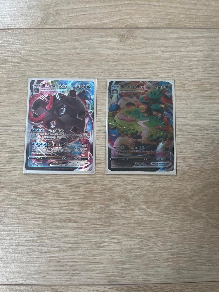 Pokémon kaarten Blastoise VMAX en Snorlax VMAX, Ophalen of Verzenden, Gebruikt, Meerdere kaarten, Foil