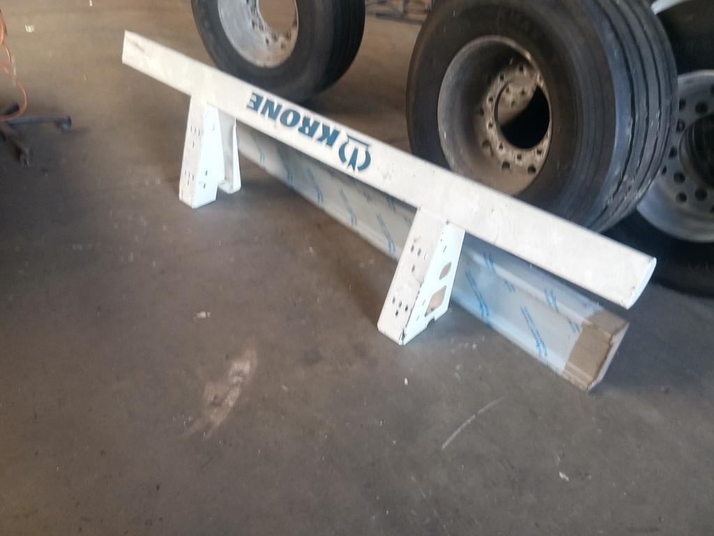 Krone achterbumper nieuw origineel., Auto-onderdelen, Vrachtwagen-onderdelen, Ophalen, Nieuw, Overige merken, Carrosserie en Plaatwerk