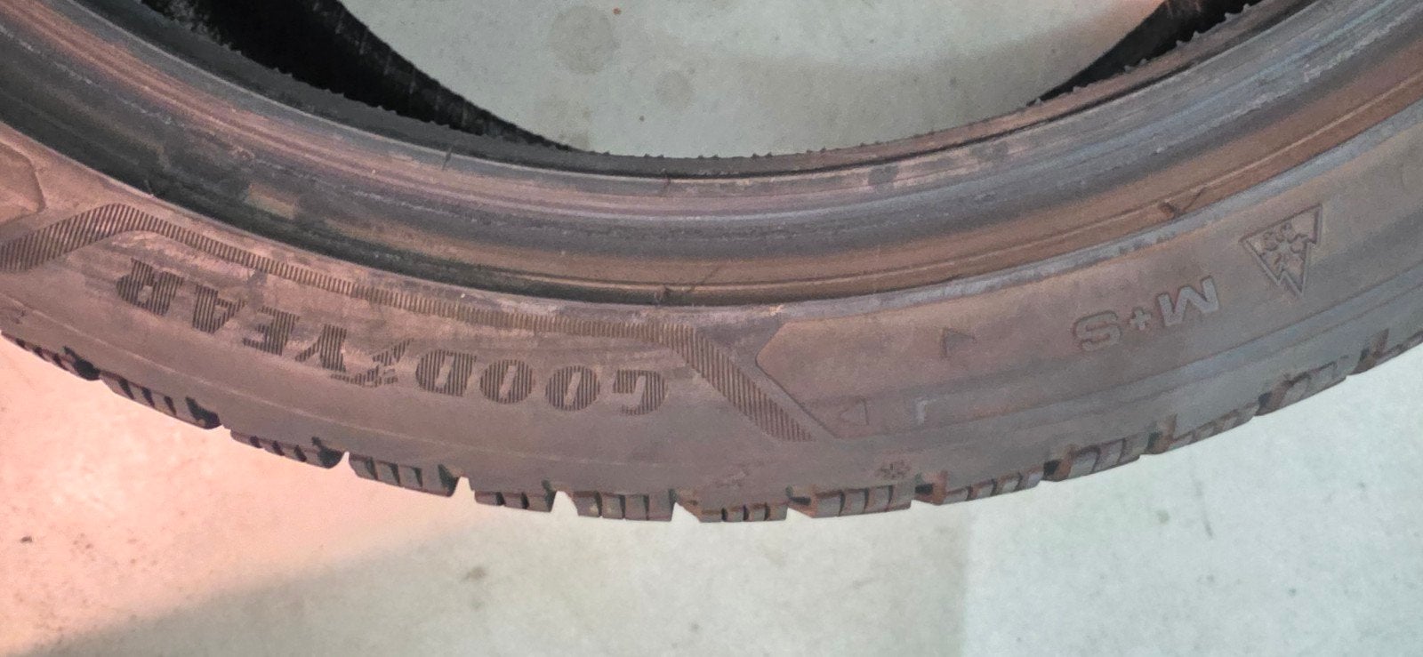 Goodyear Ultragrip Performance 3 winterbanden 225/40 R18, Auto-onderdelen, 18 inch, Gebruikt, Band(en), Personenwagen