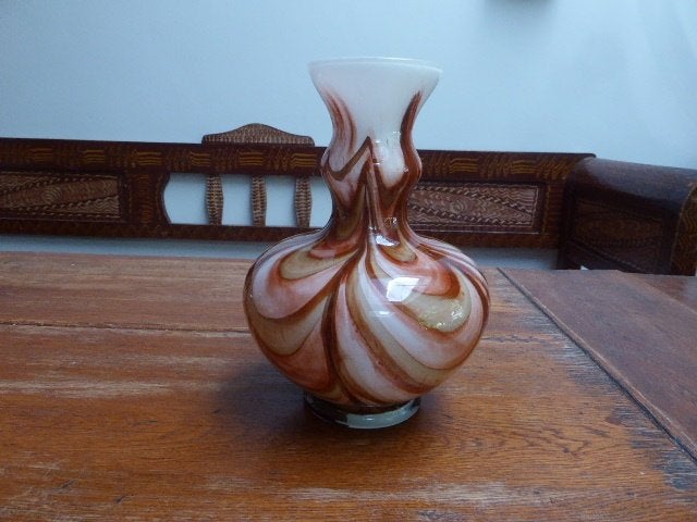 Vintage opaline vaas wit gemeleerd, 25 cm. Italie, Ophalen of Verzenden