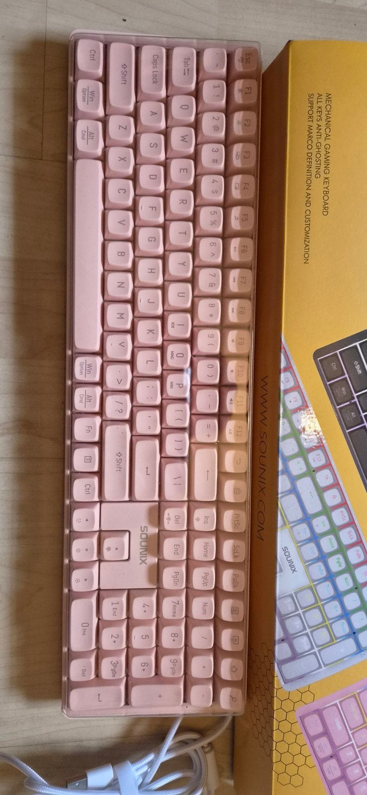 Sounix Mechanisch Gaming Toetsenbord RGB 111 Toetsen Roze, Computers en Software, Toetsenborden, Sounix, Gaming toetsenbord, Ophalen of Verzenden