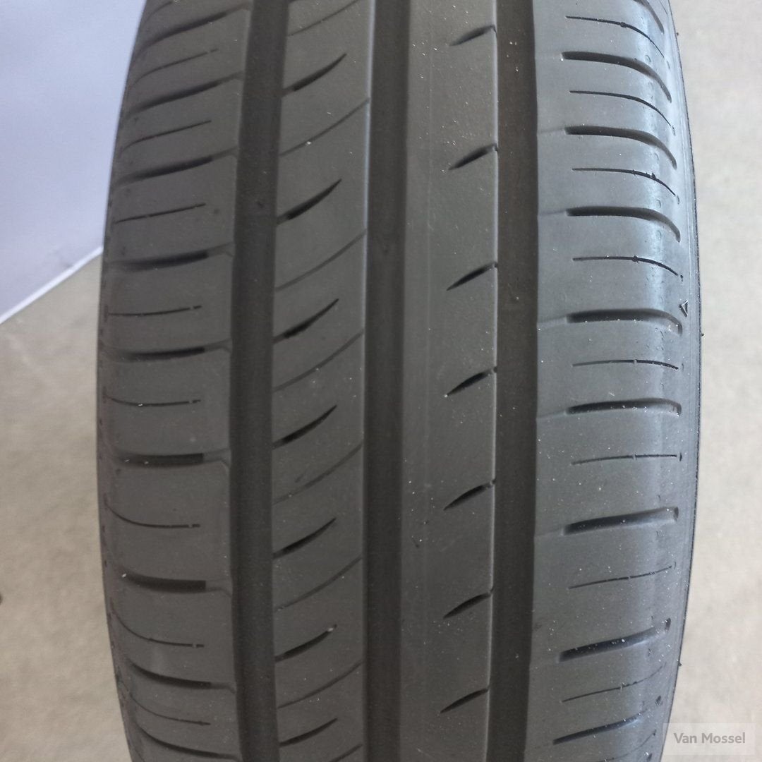 Kumho Ecowing 185/65/R15 88H, Auto-onderdelen, Banden en Velgen, Gebruikt, 15 inch, -, -