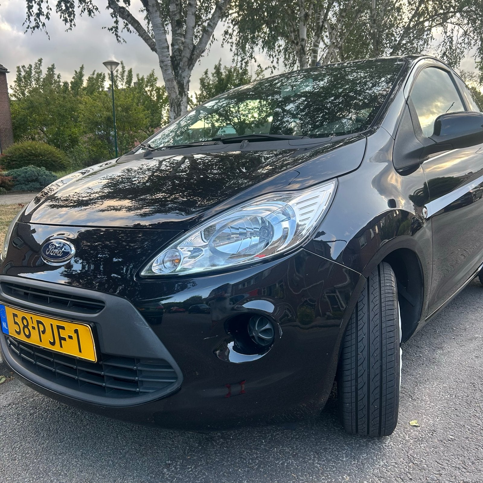 Ford Ka 1.2 69pk 2011 Zwart, Auto's, Voorwielaandrijving, Stof, 1242 cc, 4 cilinders