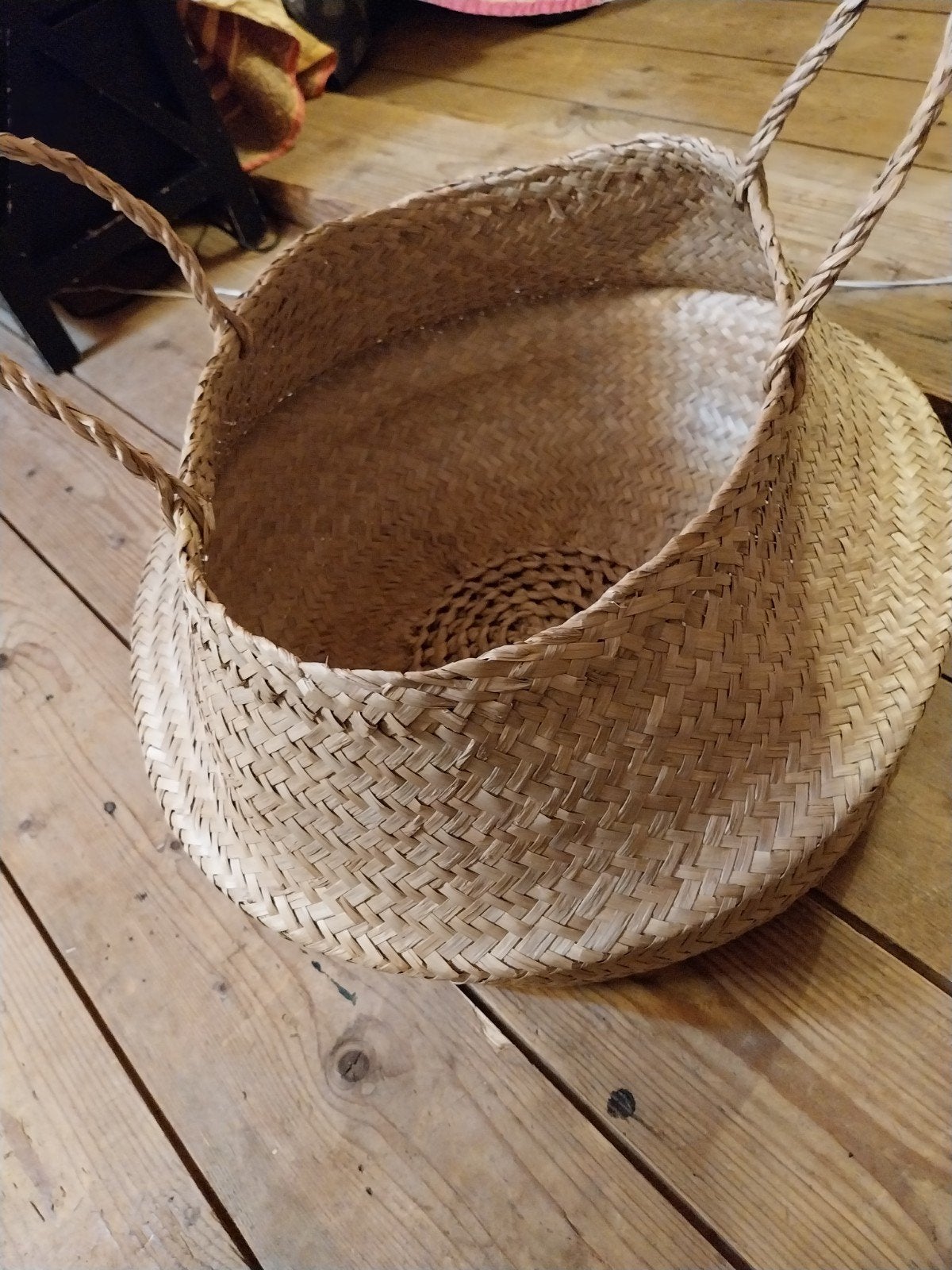 Gevlochten Rietmand met Handvatten - Stijlvol & Praktisch, Huis en Inrichting, Woonaccessoires | Schalen en Manden, Gebruikt, Mand