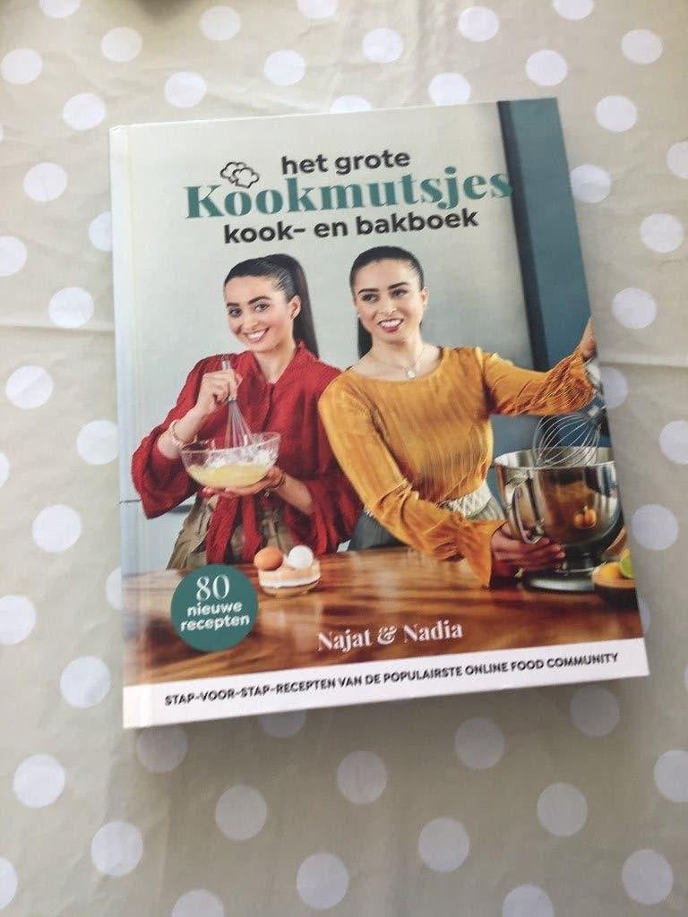 Het grote Kookmutsjes kook en bakboek Najat & Nadia, Voorgerechten en Soepen, Nieuw, Ophalen of Verzenden, Kookmutsjes
