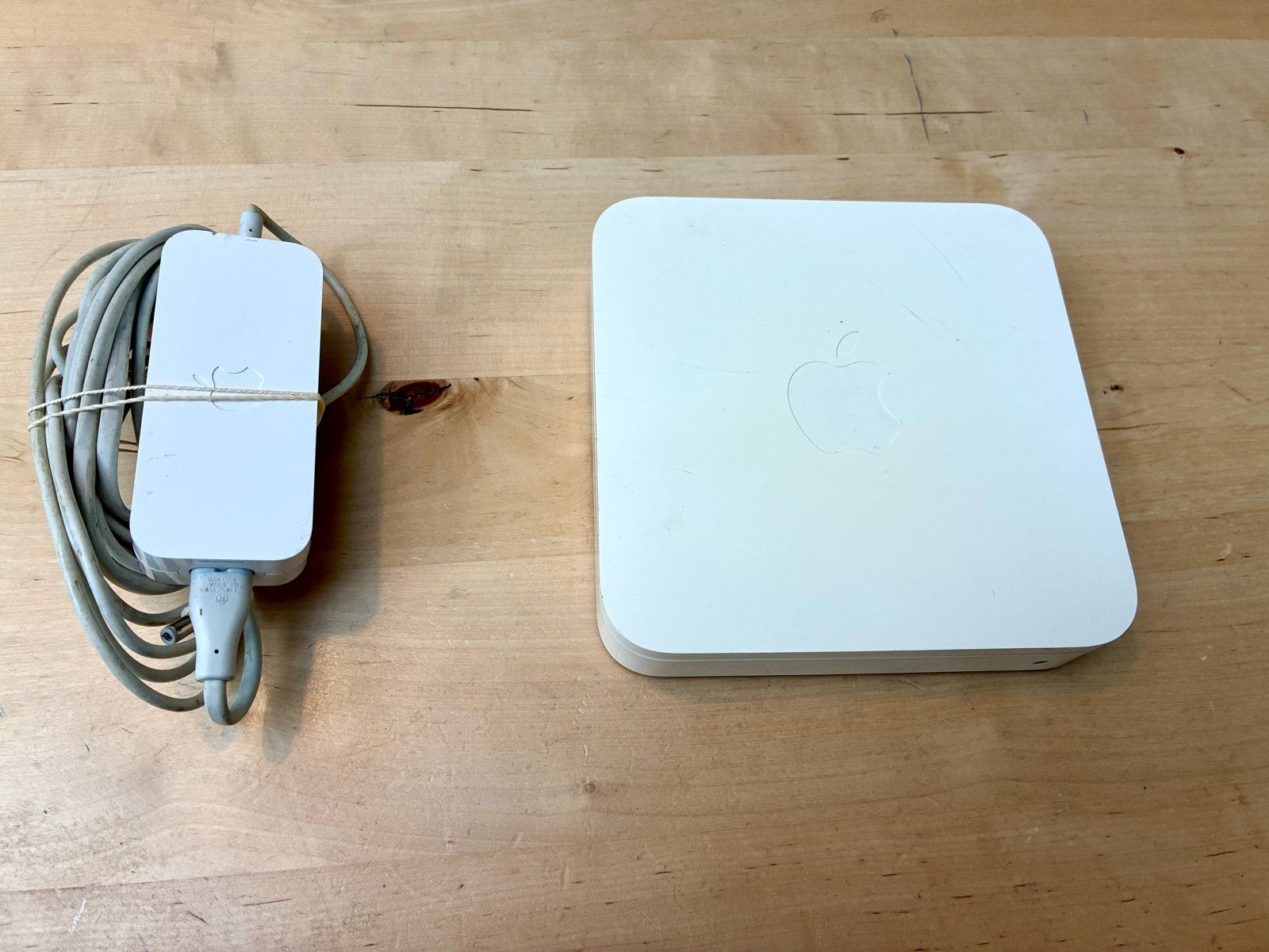 Apple AirPort Extreme Base Station A1408, Computers en Software, Routers en Modems, Ophalen, Gebruikt, Router