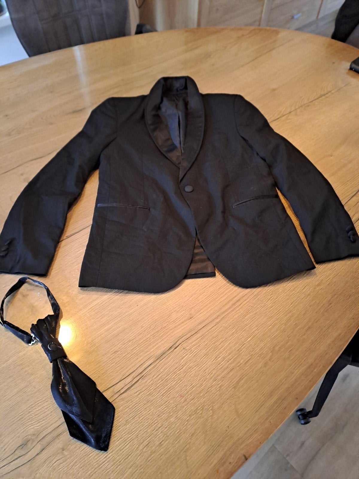 Zwarte kinder blazer met stropdas - Maat 12, Ophalen of Verzenden, Gebruikt, Jongen