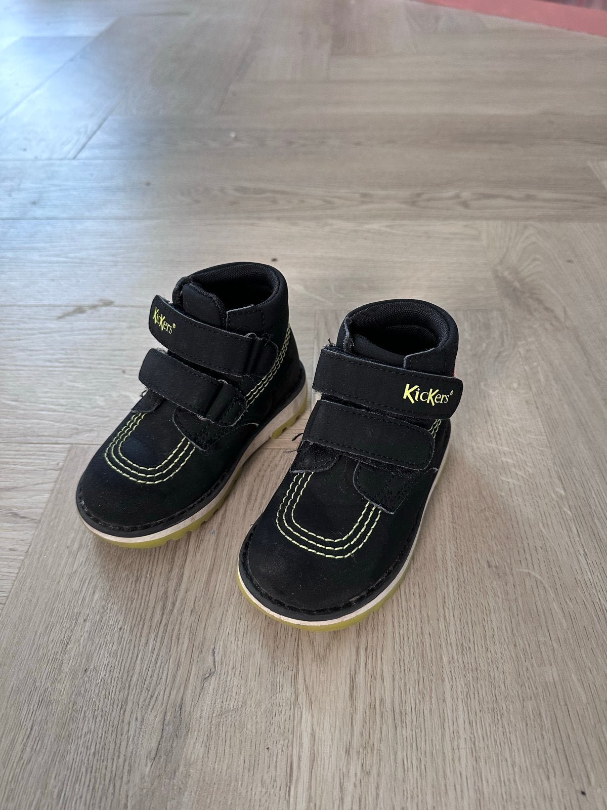 Kickers schoenen maat 24 - gebruikt maar in goede staat, Ophalen of Verzenden, Gebruikt, Schoenen