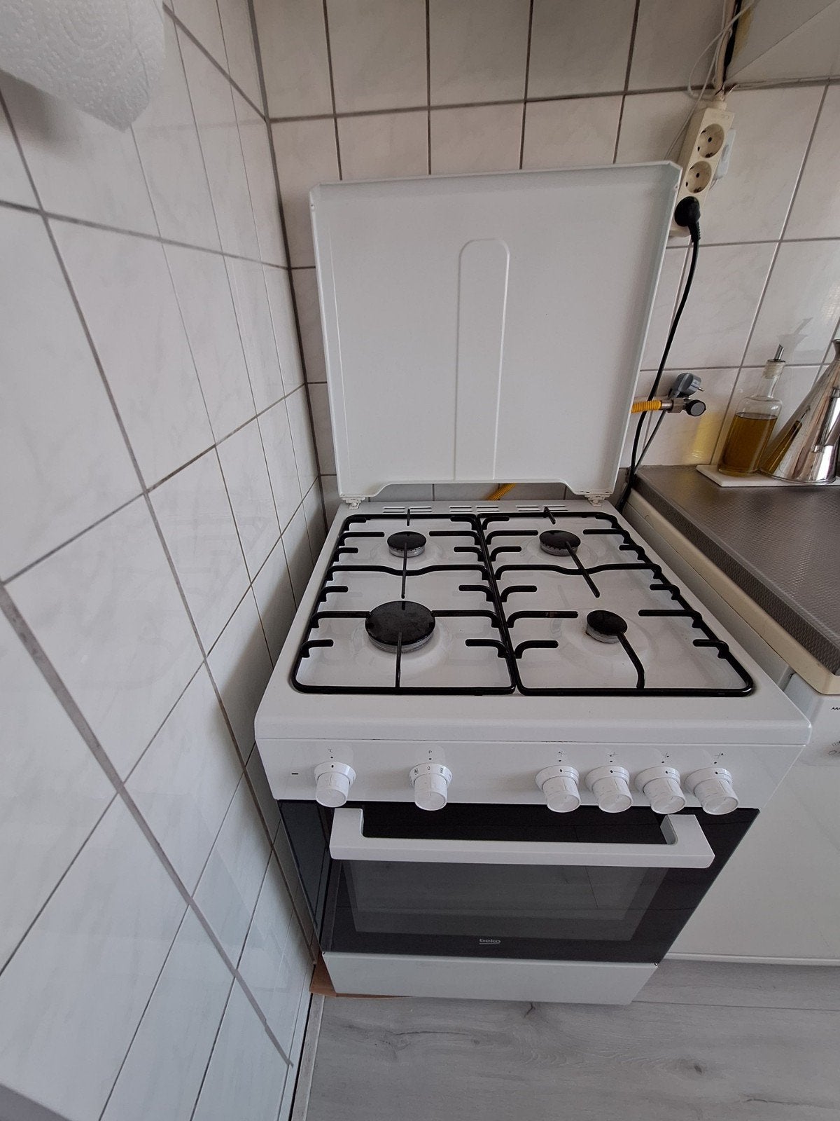 Oven met gasfornuis - Wit, 4 kookzones, Witgoed en Apparatuur, Fornuizen, Ophalen, Gebruikt, 4 kookzones, Gas