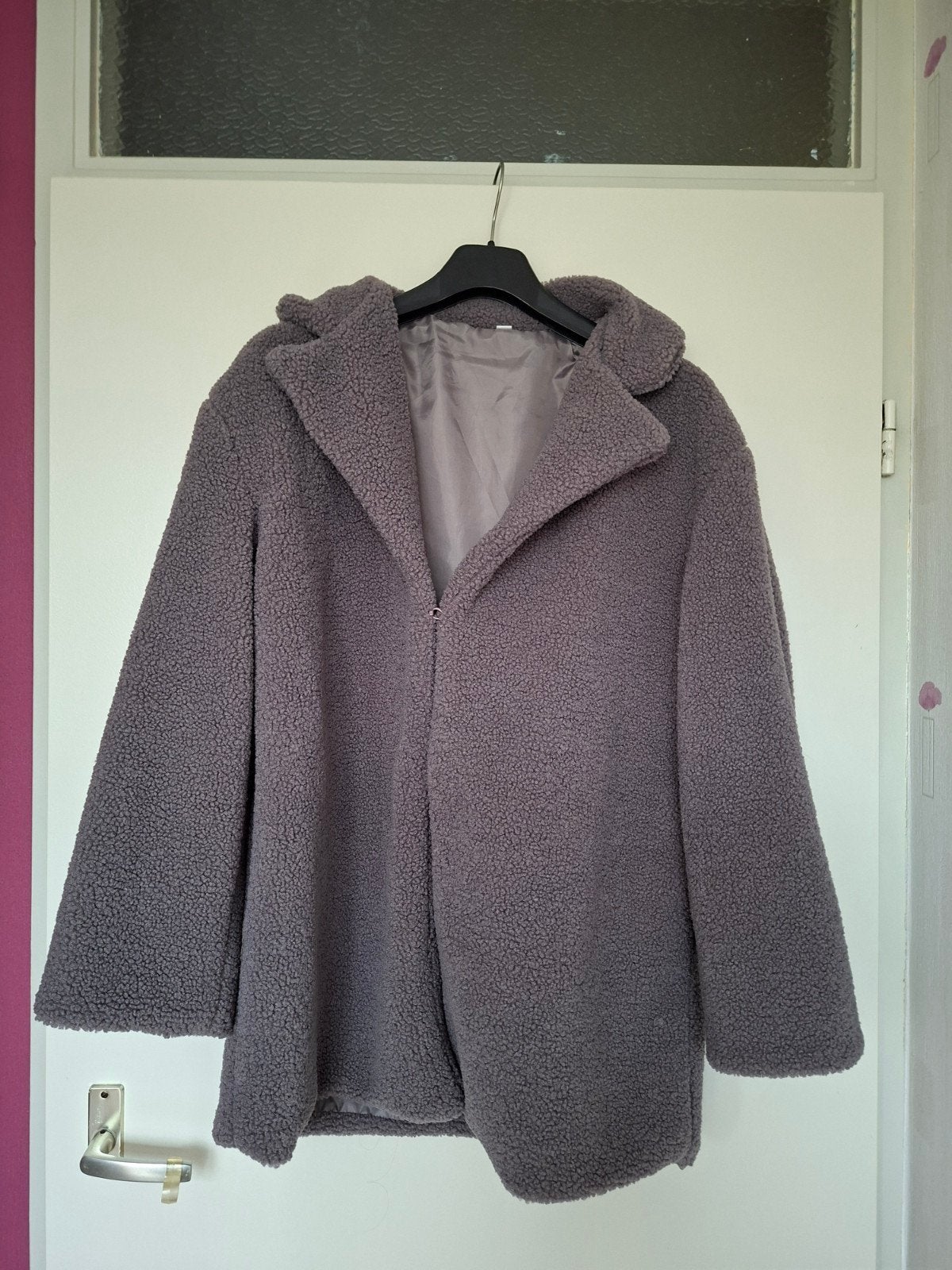 Grijze teddy jas maat L - Heerlijk zacht en warm, Kleding | Dames, Ophalen of Verzenden, Zo goed als nieuw, Maat 42/44 (L), Grijs