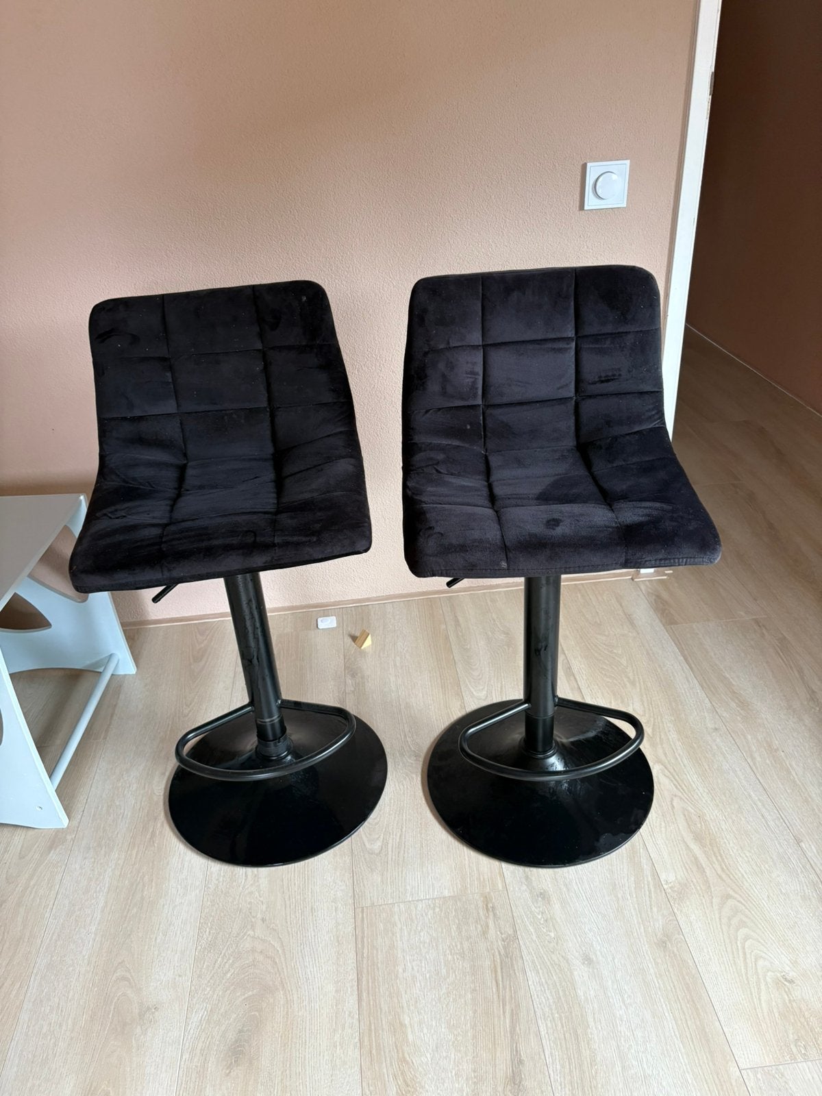 Barkrukken set, 2 krukken, Ophalen, Zo goed als nieuw, 60 tot 90 cm