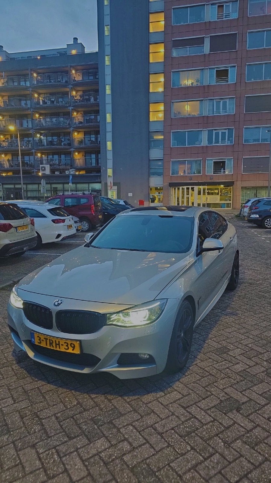 BMW 3-Serie GT 320I Aut8 2014 Grijs, Auto's, Achterwielaandrijving, 4 cilinders, 1535 kg, Origineel Nederlands