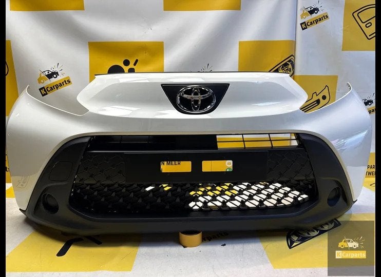 Toyota Aygo X Voorbumper origineel Compleet 52119-OH19 nieuw