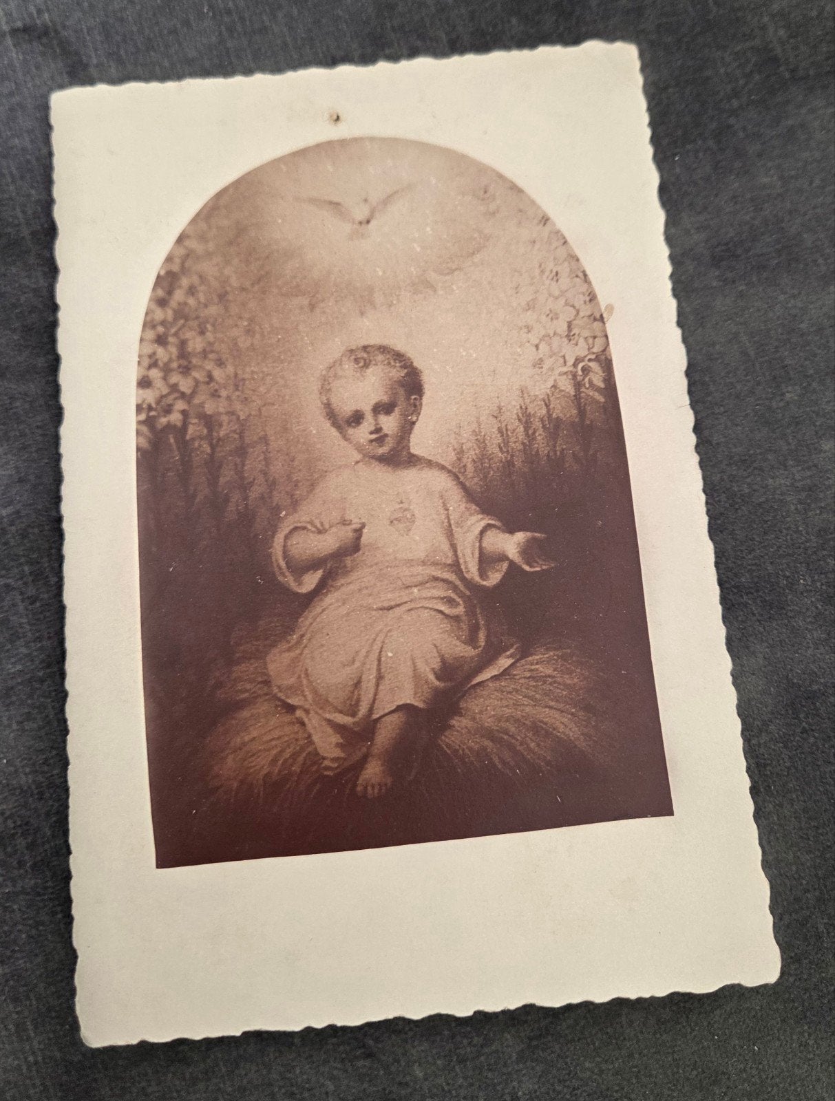 Vintage religieuze ansichtkaart van Jezuskind, Verzamelen, Verzenden, Ongelopen, Overige thema's