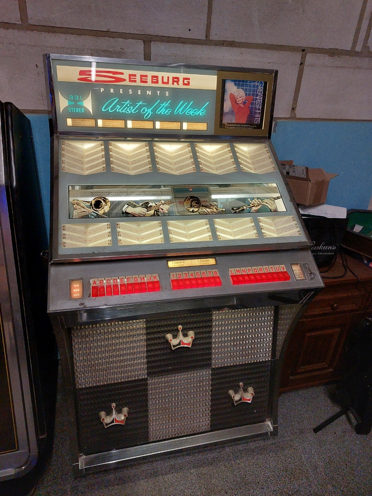 Juke box seeburg, Ophalen